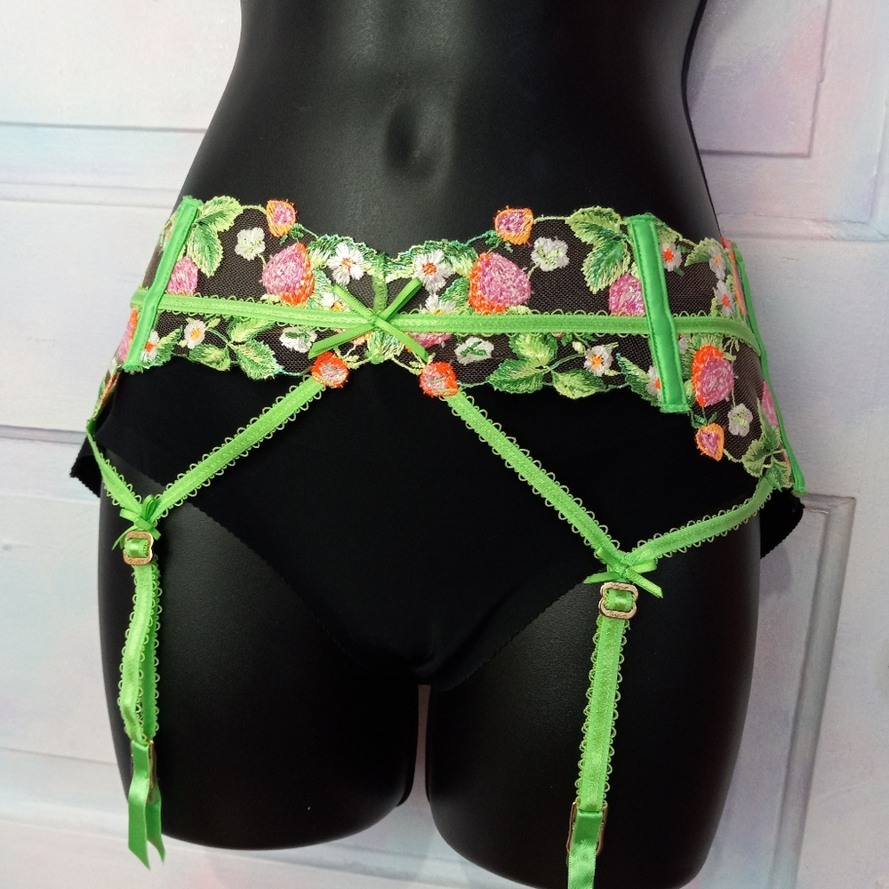 GARTER BELT SOLD! Honey Birdette luxury lingerie 🍓 & 🌸 set! - Picture 11 of 16